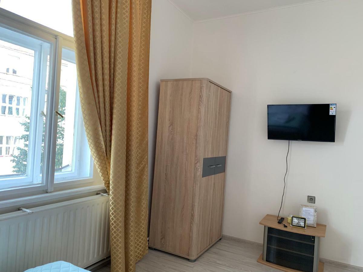 Queens Apartment Prag