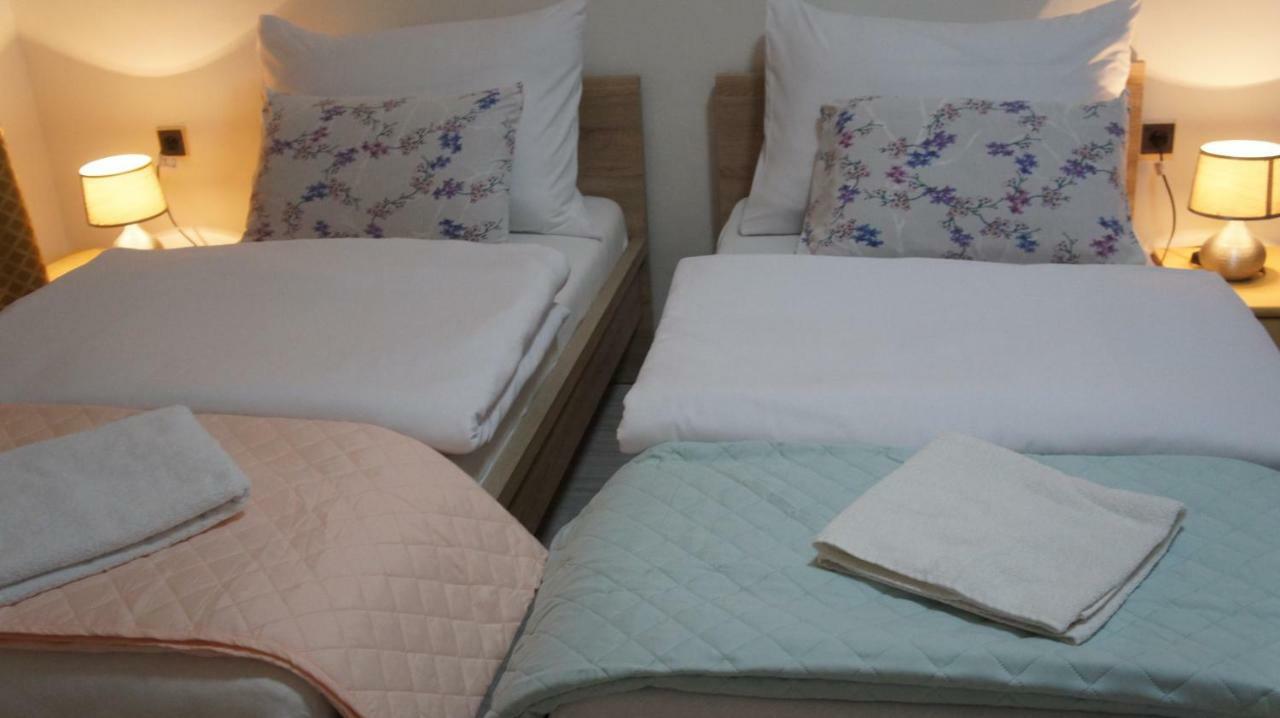 Queens Apartment Prag